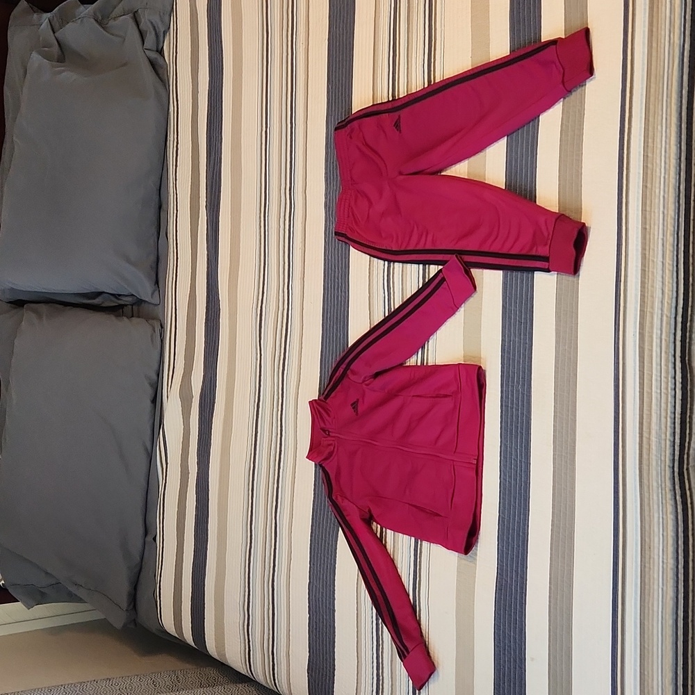 Adidas track suit, hardly worn. Girls size 6.